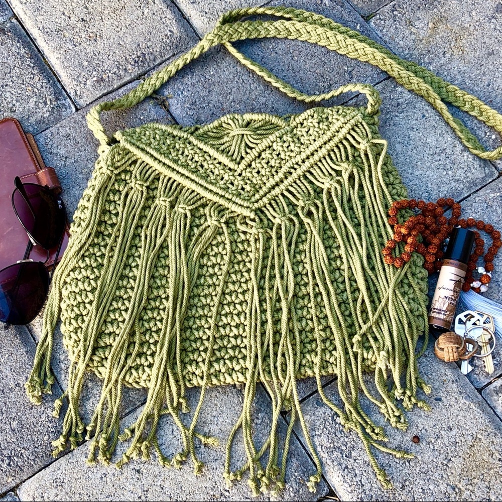 🎉HP🎉FRINGE MACRAME SHOULDER/CROSSBODY BAG - Picture 5 of 8